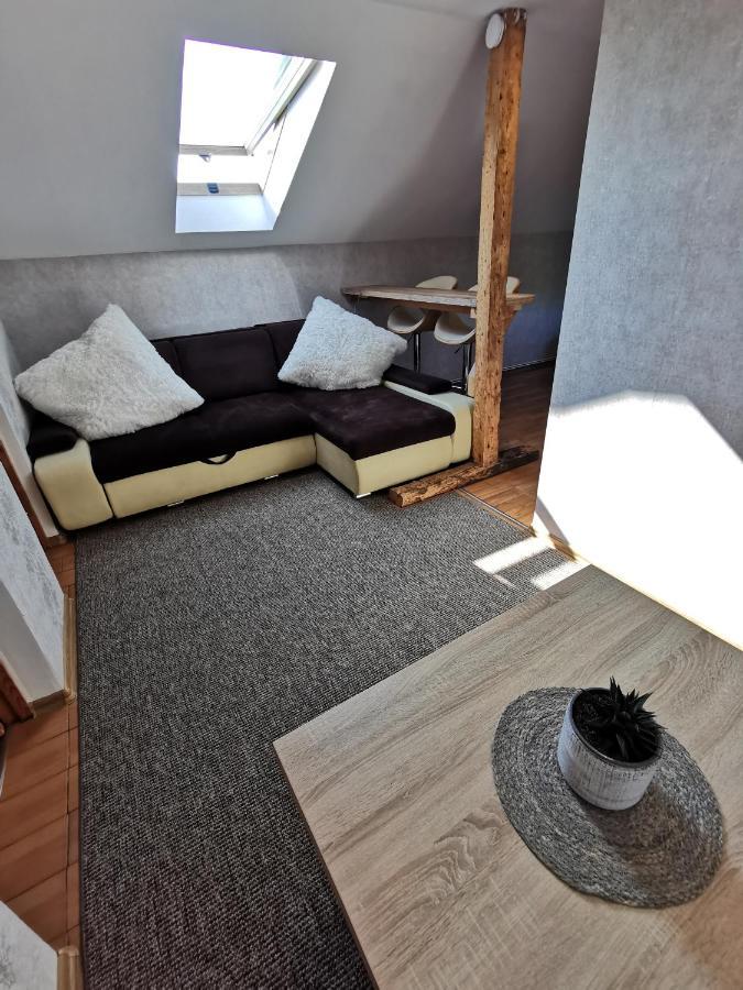 Silent Loft For Getaway Apartment Liepaja Luaran gambar